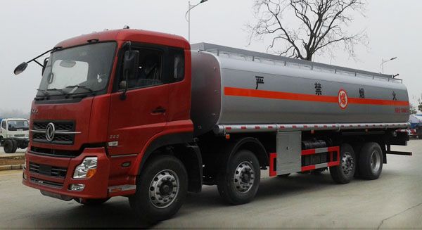 東風(fēng)天龍前四后八運(yùn)油車(chē)