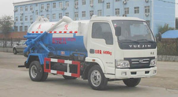 躍進吸污車