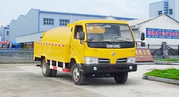 東風(fēng)福瑞卡清洗車