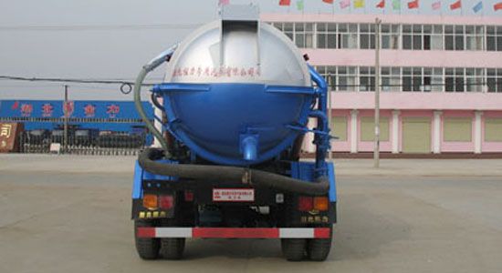 東風(fēng)145吸污車
