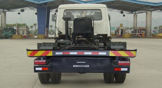 東風(fēng)車廂可卸式垃圾車