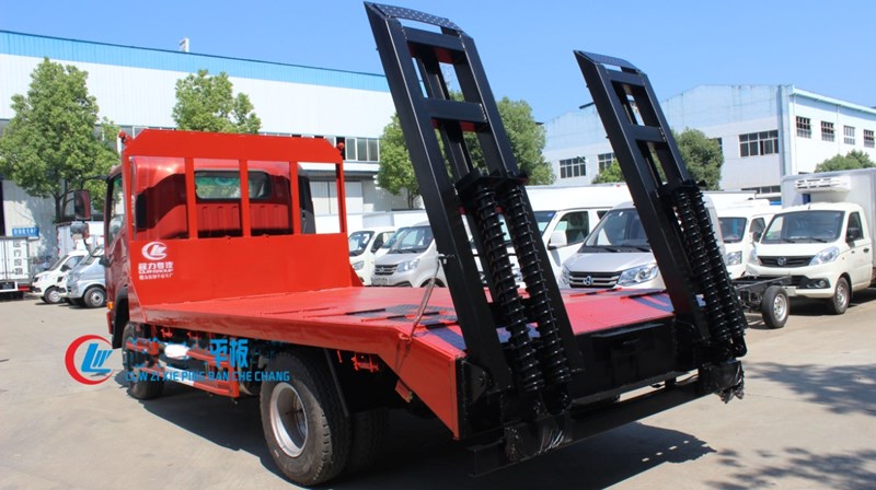 國六大運(yùn)黃牌平板運(yùn)輸車