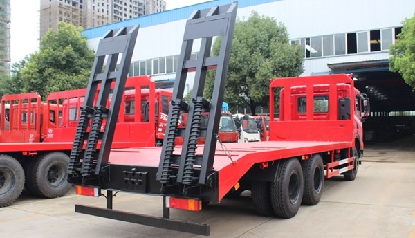 國六東風(fēng)華神DV5國六后八輪平板運(yùn)輸車