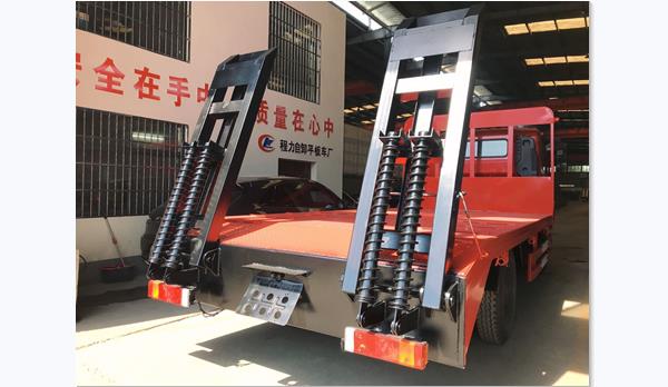 國(guó)六東風(fēng)華神T3單橋平板運(yùn)輸車