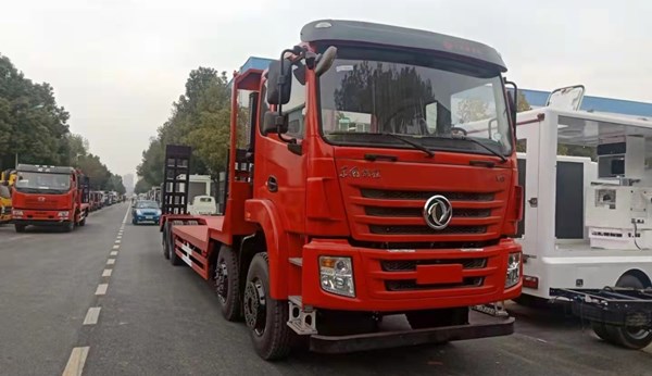 國六東風(fēng)錦程前四后八凹式平板運輸車