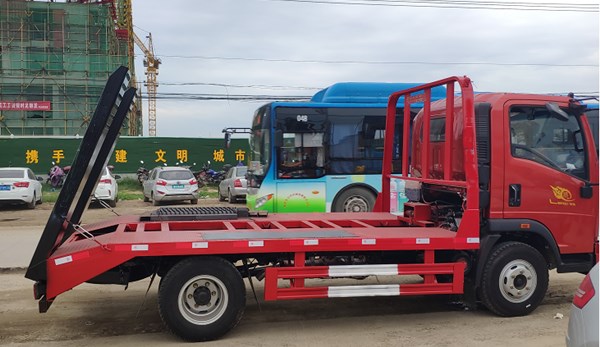 國六重汽豪沃藍(lán)牌平板運(yùn)輸車