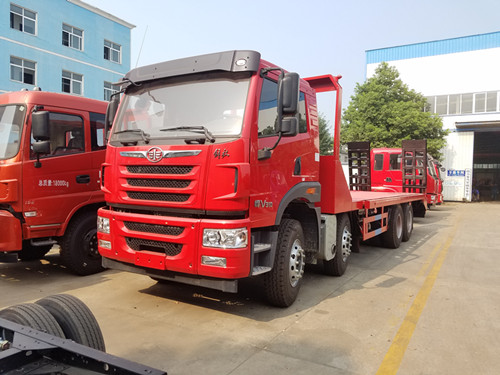 解放30噸挖機(jī)拖板車