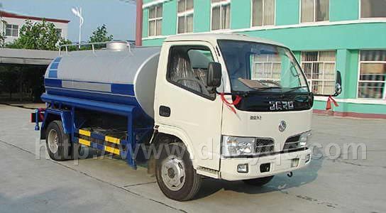 東風專底12方前沖后灑水罐車