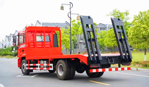 陜汽德龍L5000單橋平板運(yùn)輸車(12噸拖車)