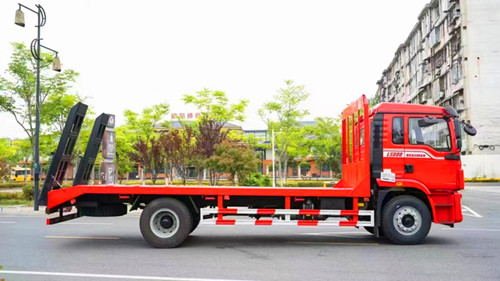 陜汽德龍L5000單橋平板運(yùn)輸車(12噸拖車)