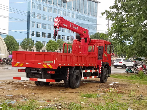 東風(fēng)D3L后雙橋12噸‮車隨‬吊